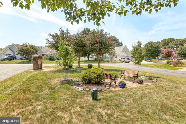 Building Photo - 11333 Savannah Dr