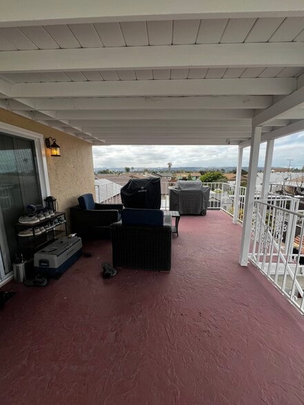 Building Photo - 1042 Garland Dr