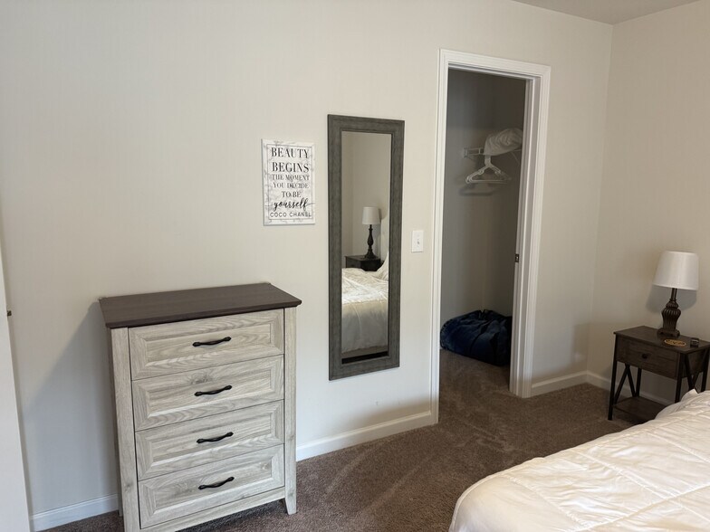 Building Photo - 2750 Sparrowgap Trl