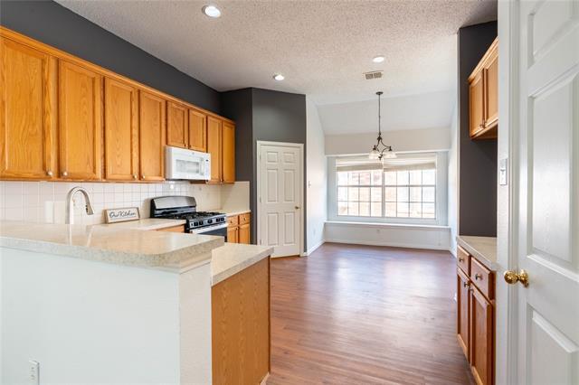 Building Photo - 904 Westminister Ave