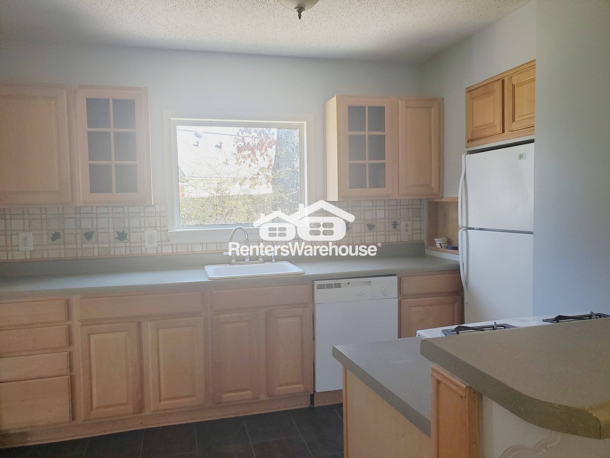 Building Photo - 1951 Dresden Dr