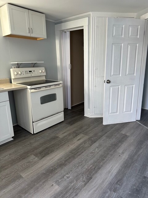 Building Photo - 4656 Main St