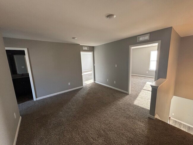 Building Photo - 140 Landry Ln