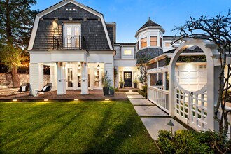 Building Photo - 20 Cape Danbury