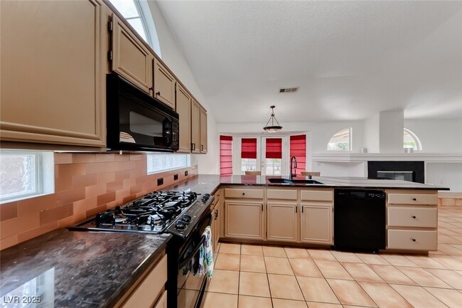 Building Photo - 6405 Break Point Ave