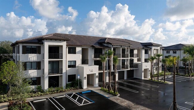 Building Photo - 1874 Heron Club Dr