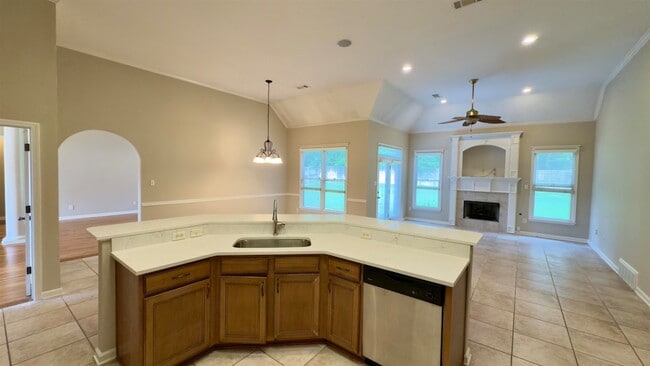 Building Photo - 4792 White Pass Dr