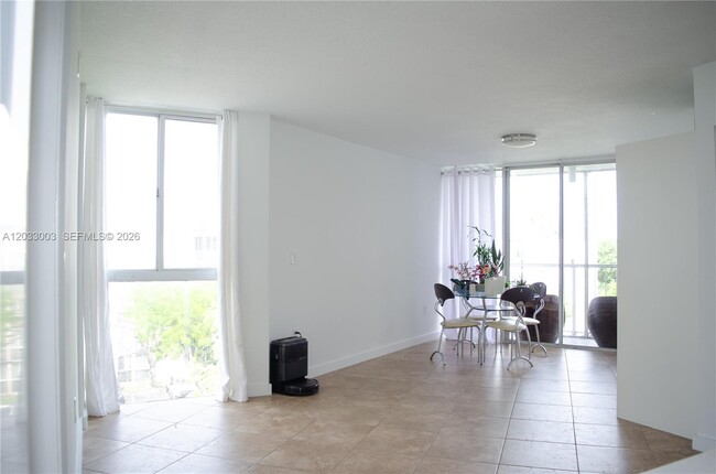Building Photo - 6995 NW 186th St