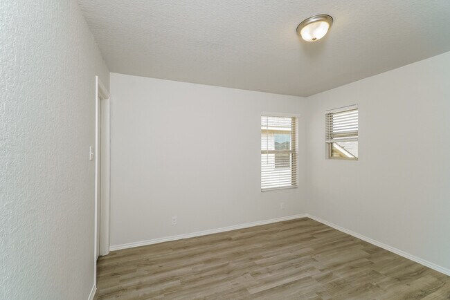 Building Photo - Somerset Trails - 9331 Green Flora Ct, San...