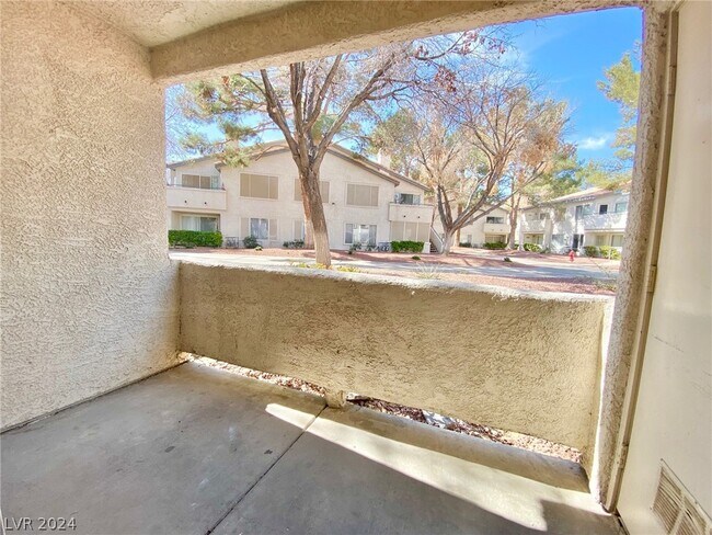 Building Photo - 3065 Casey Dr