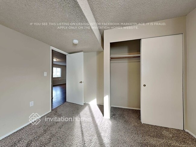 Building Photo - 2401 N Narrows Dr