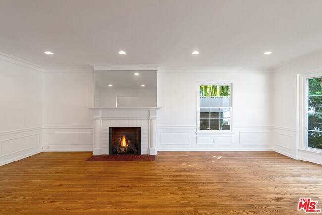 Building Photo - 1204 Beverwil Dr