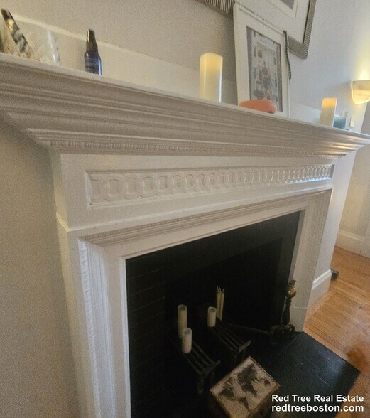 Building Photo - 429 Marlborough St