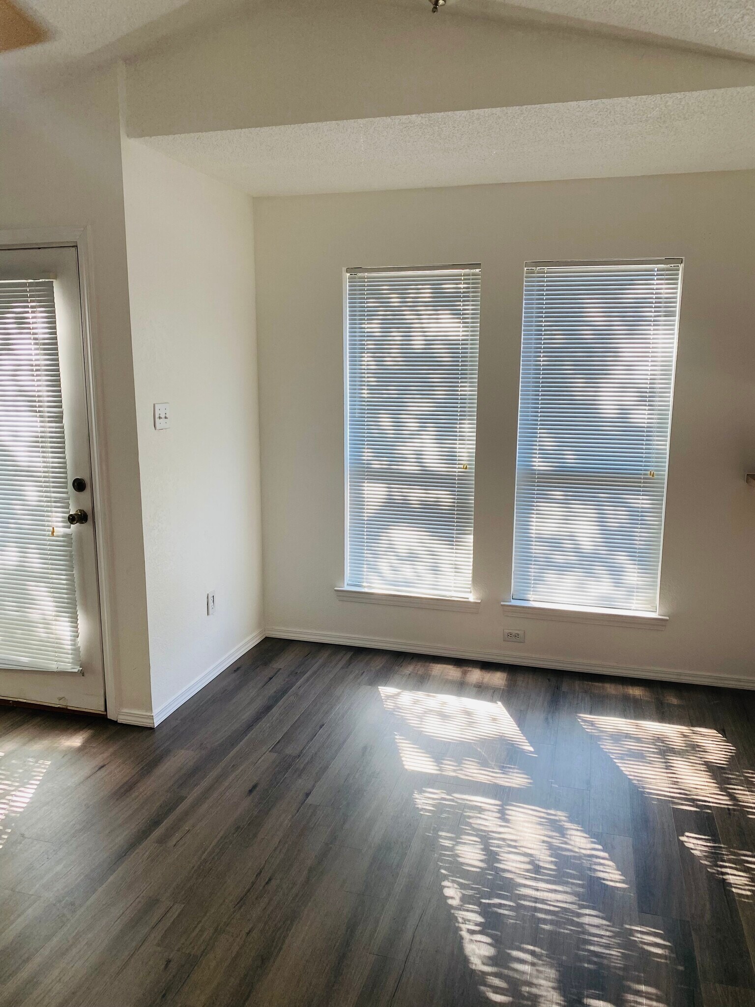Building Photo - 1614 Pecan Chase Cir