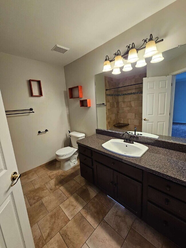Building Photo - 3-Level Condo in Prime Sterling Heights Location. 2 Bed, 2 Full Bath, 2 Half Baths | 2-Car Garage...