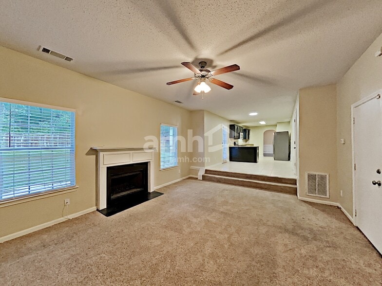 Building Photo - 104 MacBeth Dr