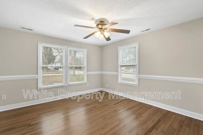 Building Photo - 403 Rich St