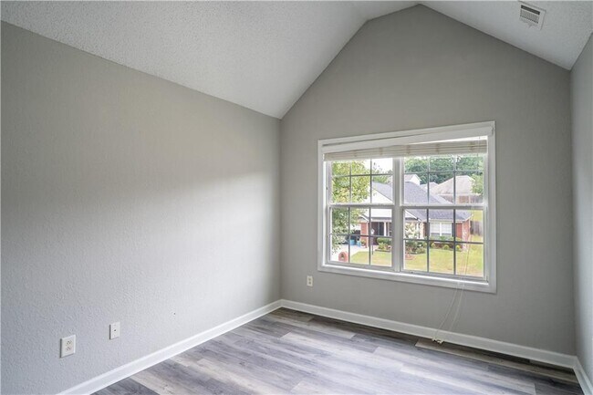 Building Photo - 3243 Newtons Crest Cir