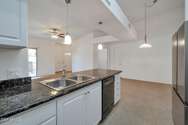 Building Photo - 10136 E Southern Ave