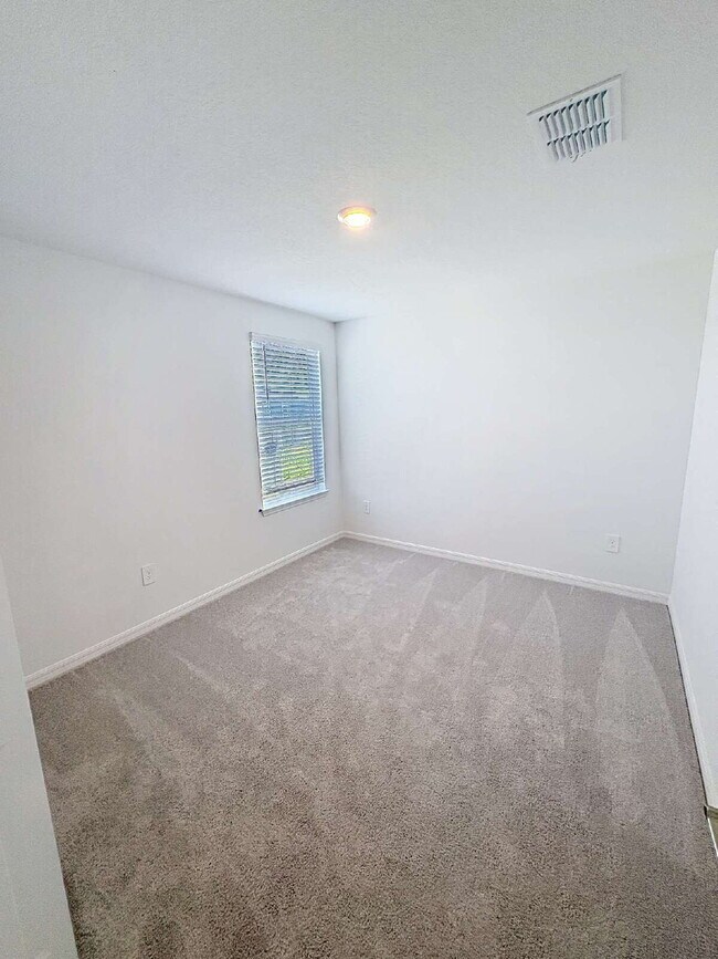 Building Photo - 8438 Blue Wave Ln E