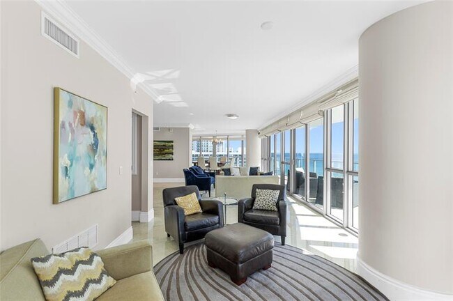 Building Photo - 3101 S Ocean Dr