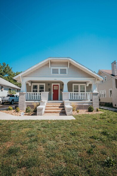 Primary Photo - 1351 E Cherry St