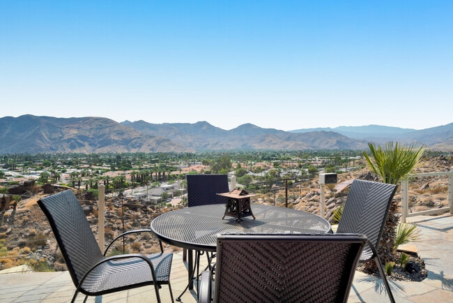 Building Photo - 17 Cahuilla Hills Dr