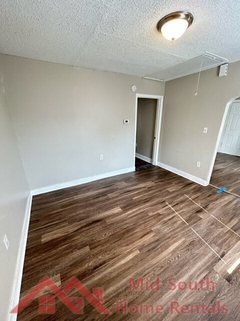 Building Photo - 253 Silverage Ave