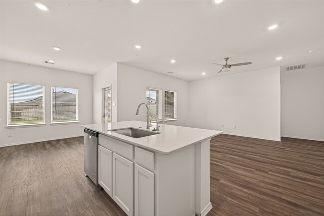 Building Photo - 6107 Ginevra Summers Dr