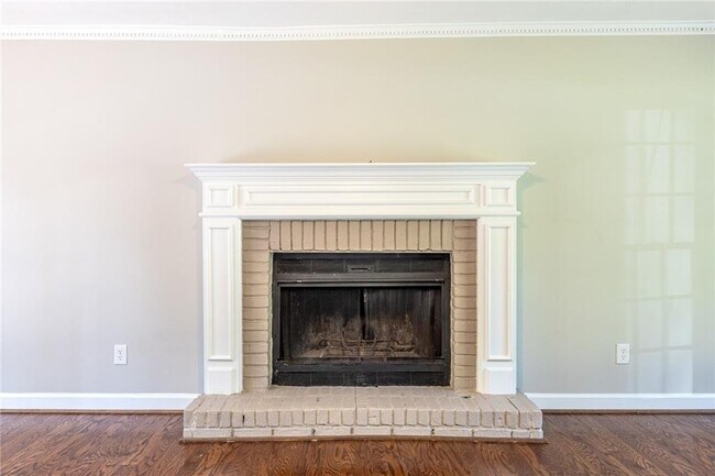 Building Photo - 1093 Wash Lee Dr SW