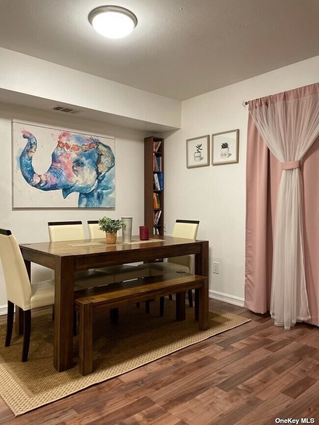 Building Photo - 208 Fairview Cir