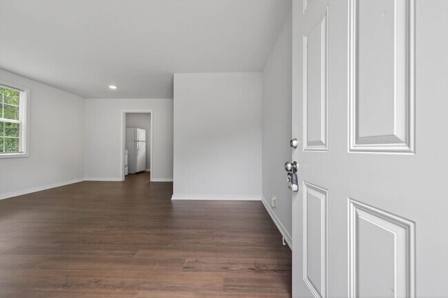 Building Photo - 1316 Sunnyview Dr