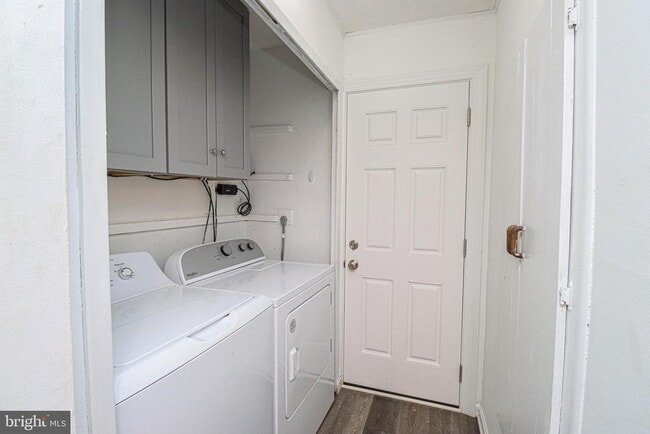 Building Photo - 1738 Farmington Ct