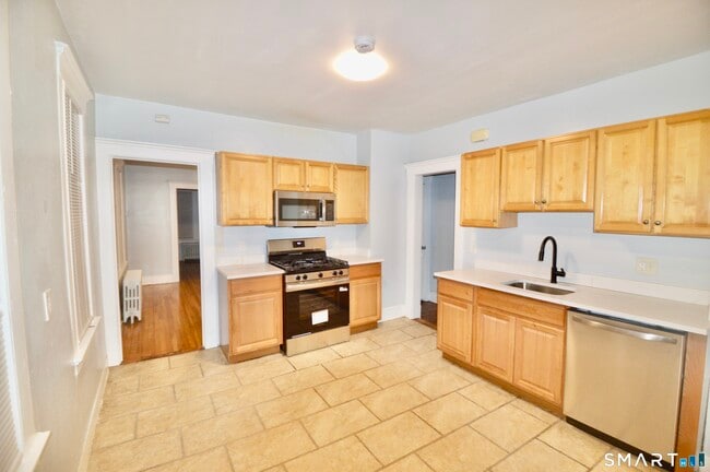 Building Photo - 994 Campbell Ave