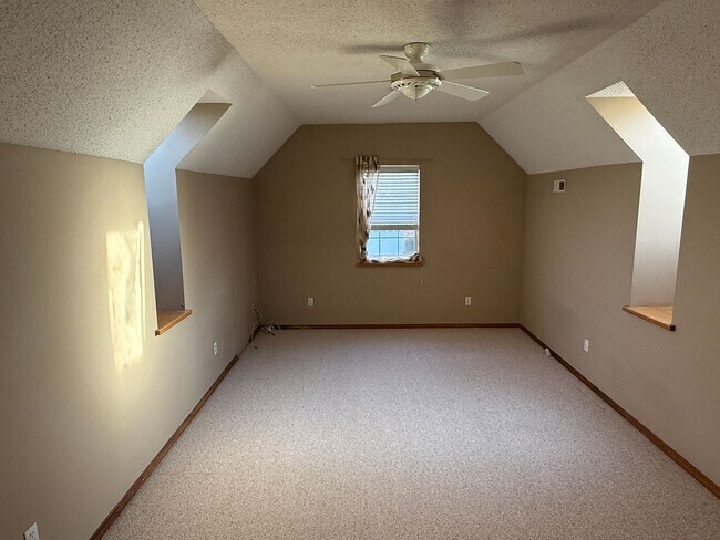 Building Photo - 17115 Grenache Ct