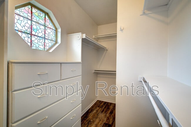 Building Photo - 2003 Hackberry Cir