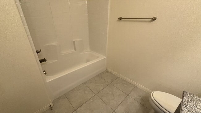 Building Photo - One Story 6-bedroom Home with Attached Casita