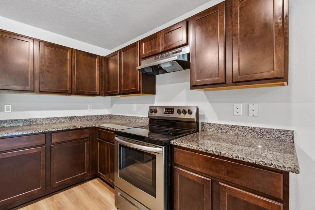 Building Photo - 129 Wellwood Ln