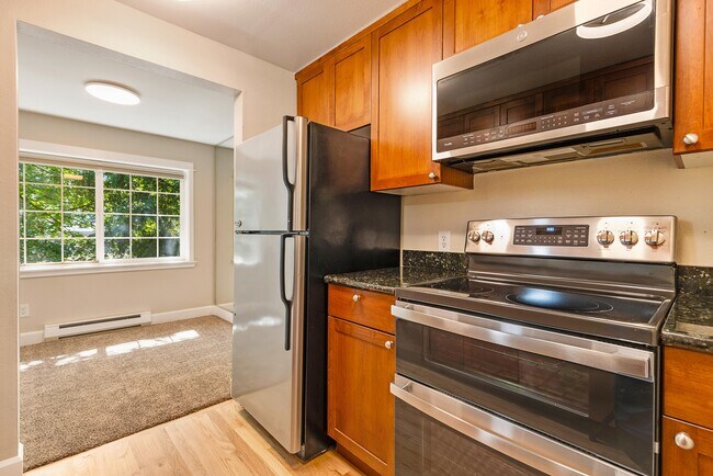 Building Photo - 755 5th Ave NW