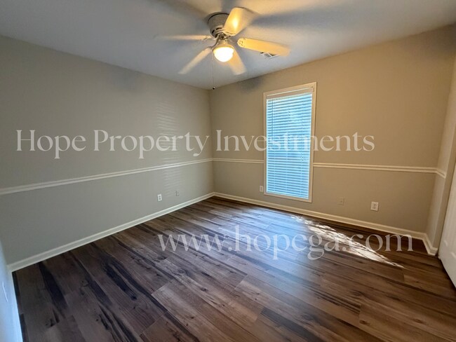 Building Photo - 172 St James Pl