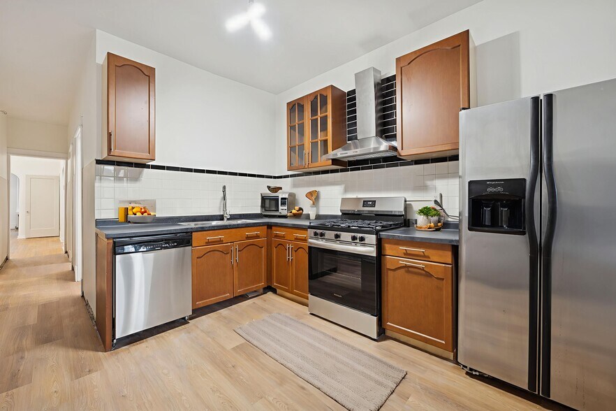 Building Photo - 2627 W Rice St