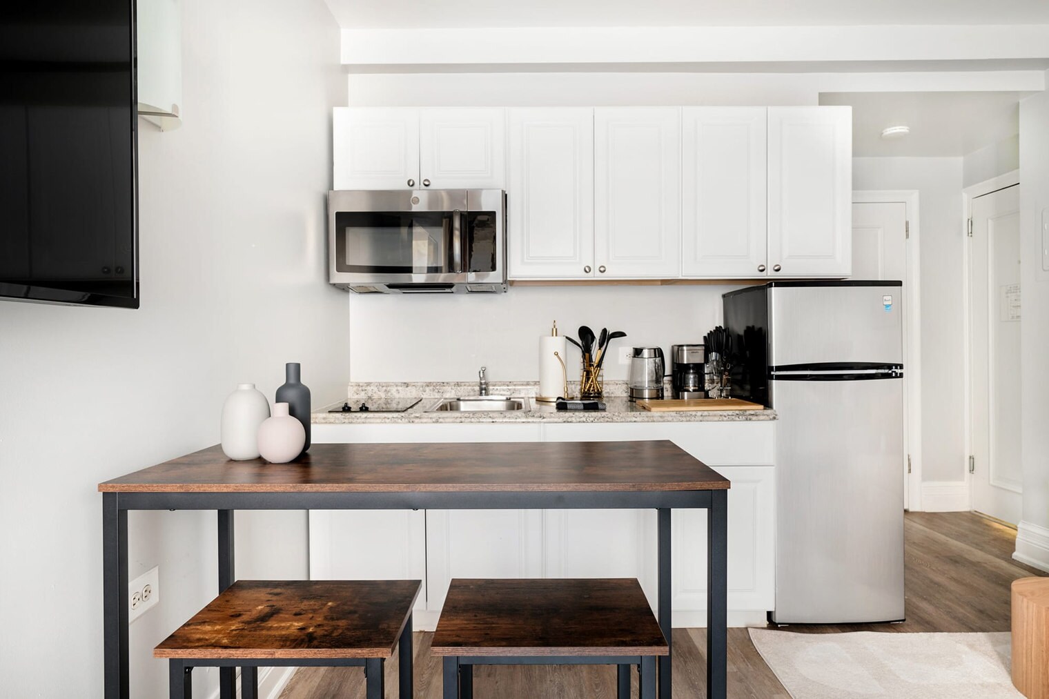 Building Photo - 240 W 73rd St