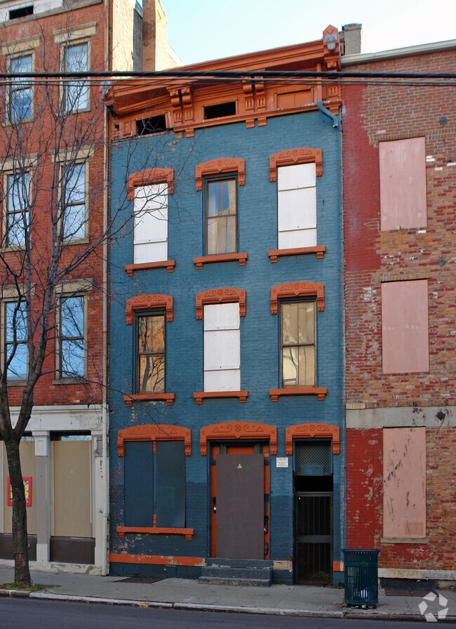 Primary Photo - 1436 Race St