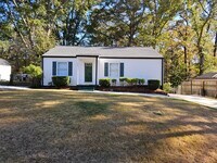 Building Photo - 1780 Crestridge Dr SE