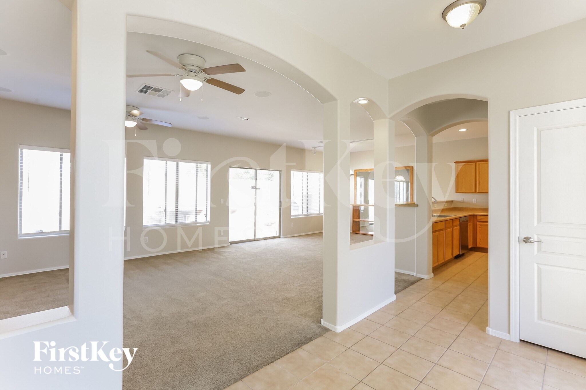 Building Photo - 7803 S 5th Dr