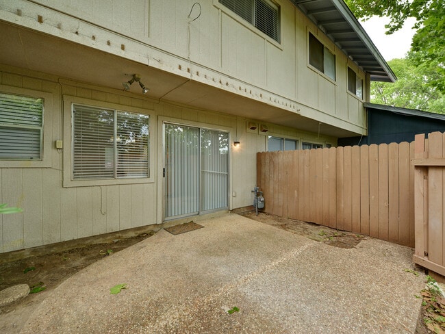 Building Photo - 5913 Little Creek Trail