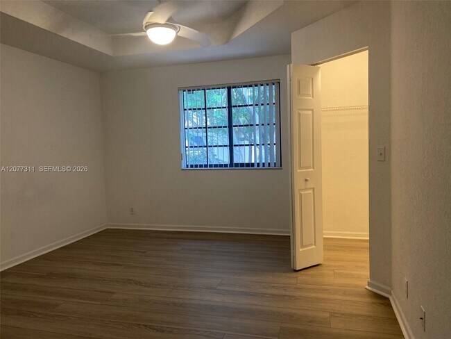 Building Photo - 4218 Vineyard Cir