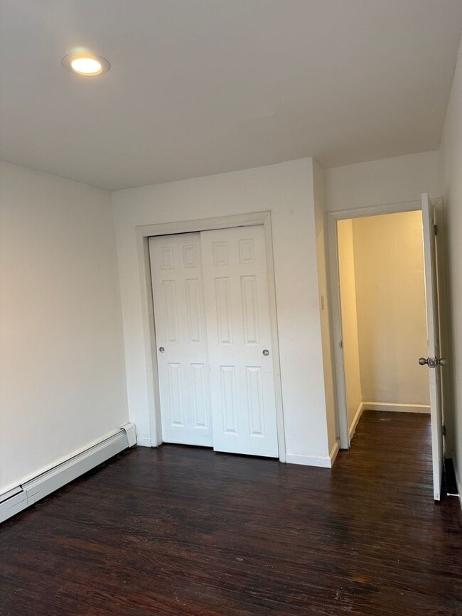 Building Photo - 720 Pine St