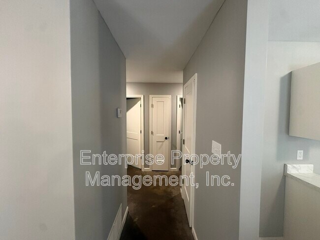 Building Photo - 3187 E Shirley Cir