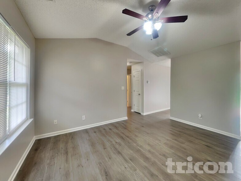 Building Photo - 9923 Austin Samuel Pl